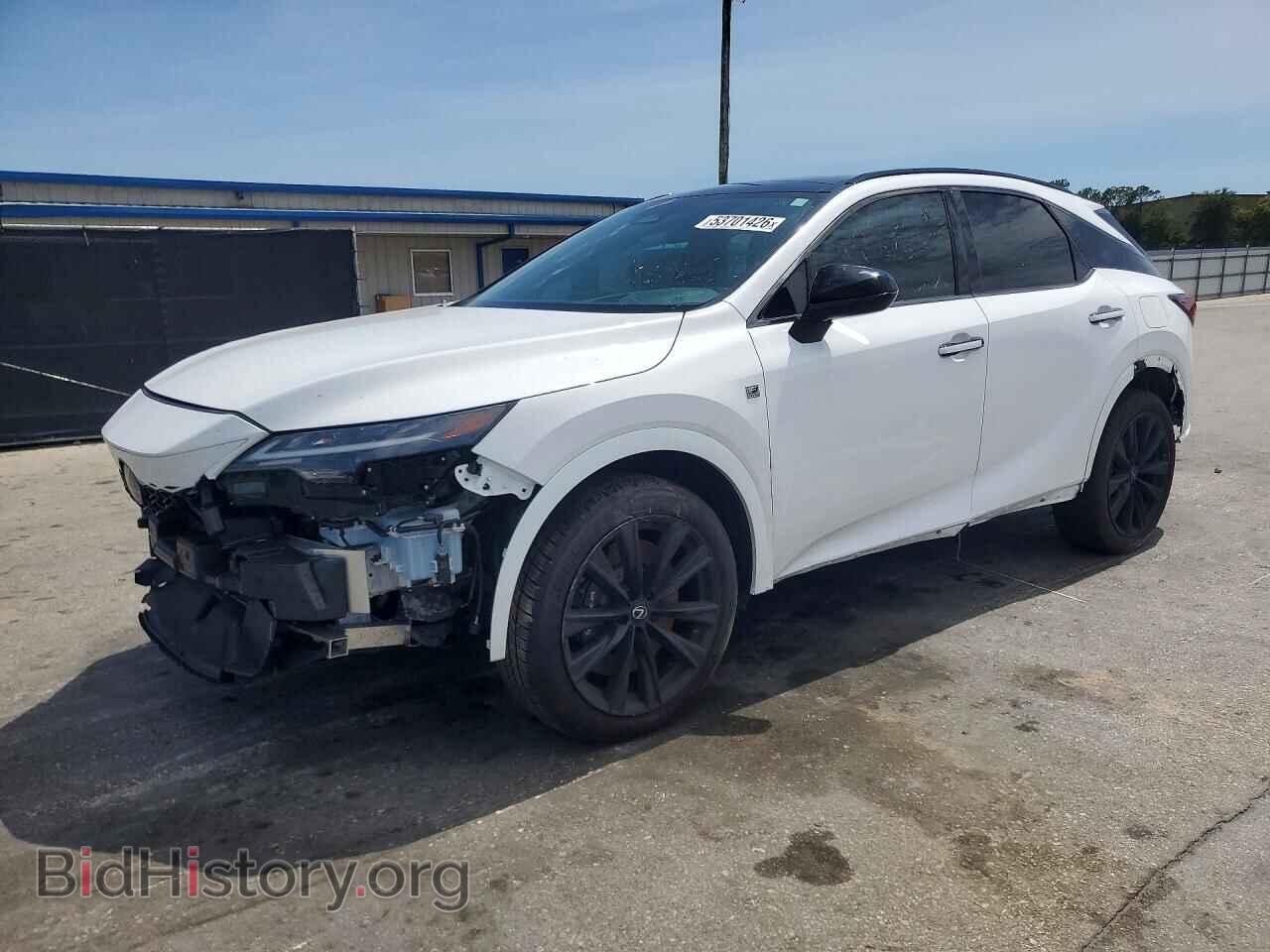 Фотография 2T2BCMEA0RC019302 - LEXUS RX450 2024