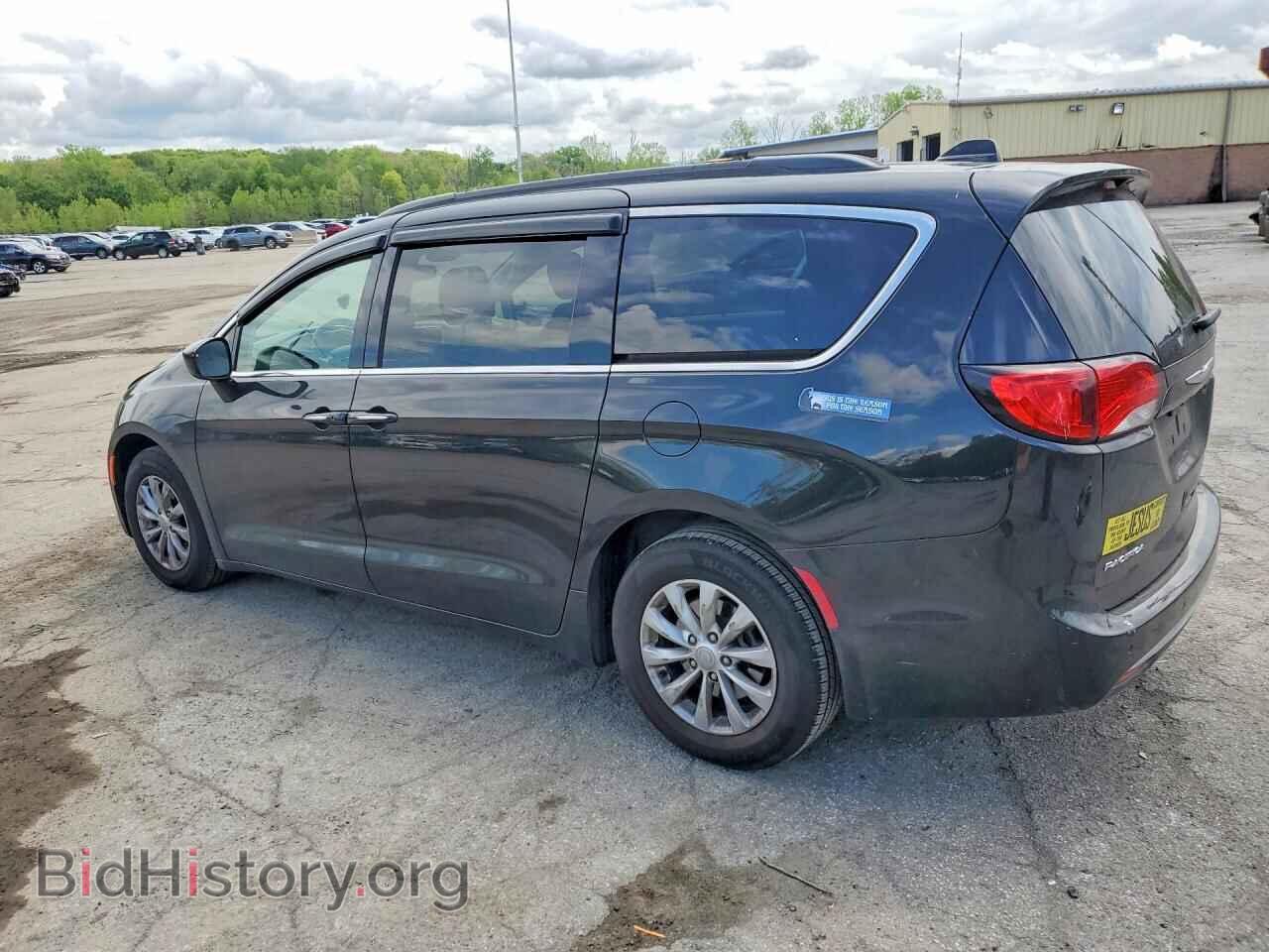 2018 CHRYSLER PACIFICA - VIN: 2C4RC1FG7JR128557 - Photo 2