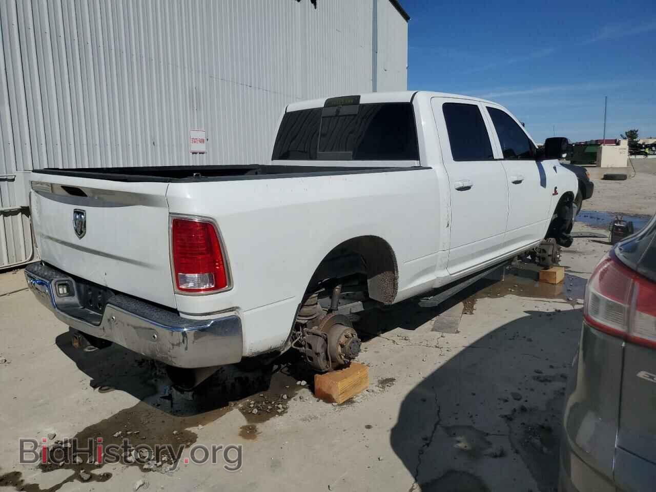 2017 RAM All Models - VIN: 3C6UR5DL9HG534539 - Photo 3