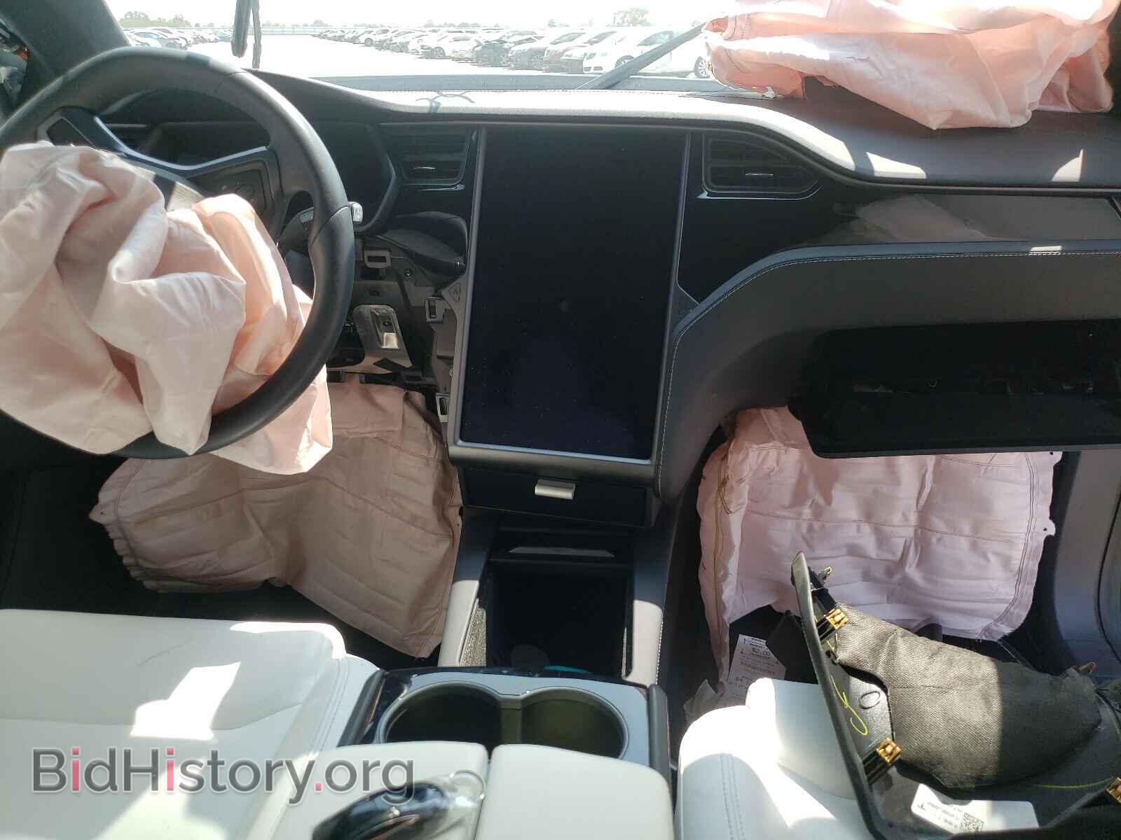 2020 TESLA MODEL X - VIN: 5YJXCDE44LF232132 - Photo 9