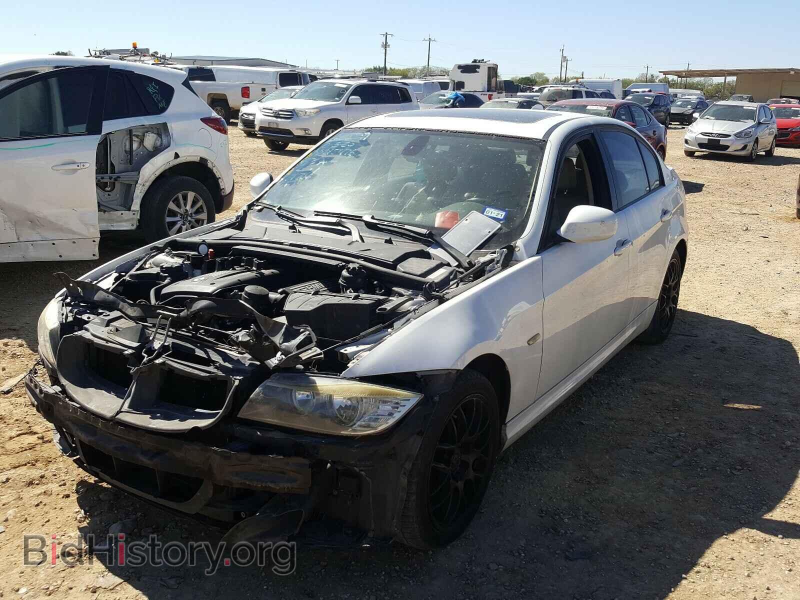 2009 BMW 3 SERIES - VIN: WBAPH73539A174706 - Фото 2