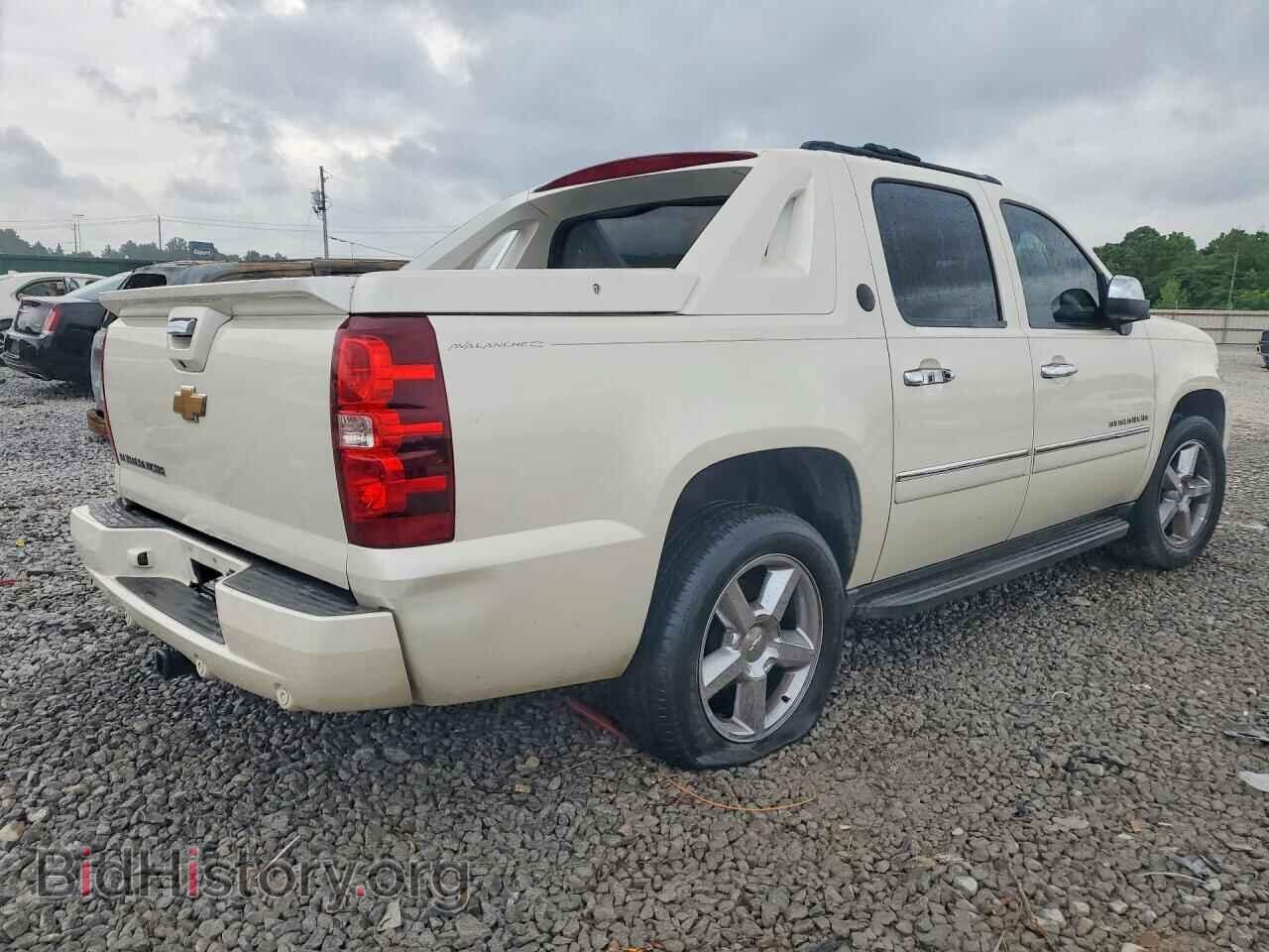 2013 CHEVROLET AVALANCHE - VIN: 3GNMCGE04DG262557 - Фото 3