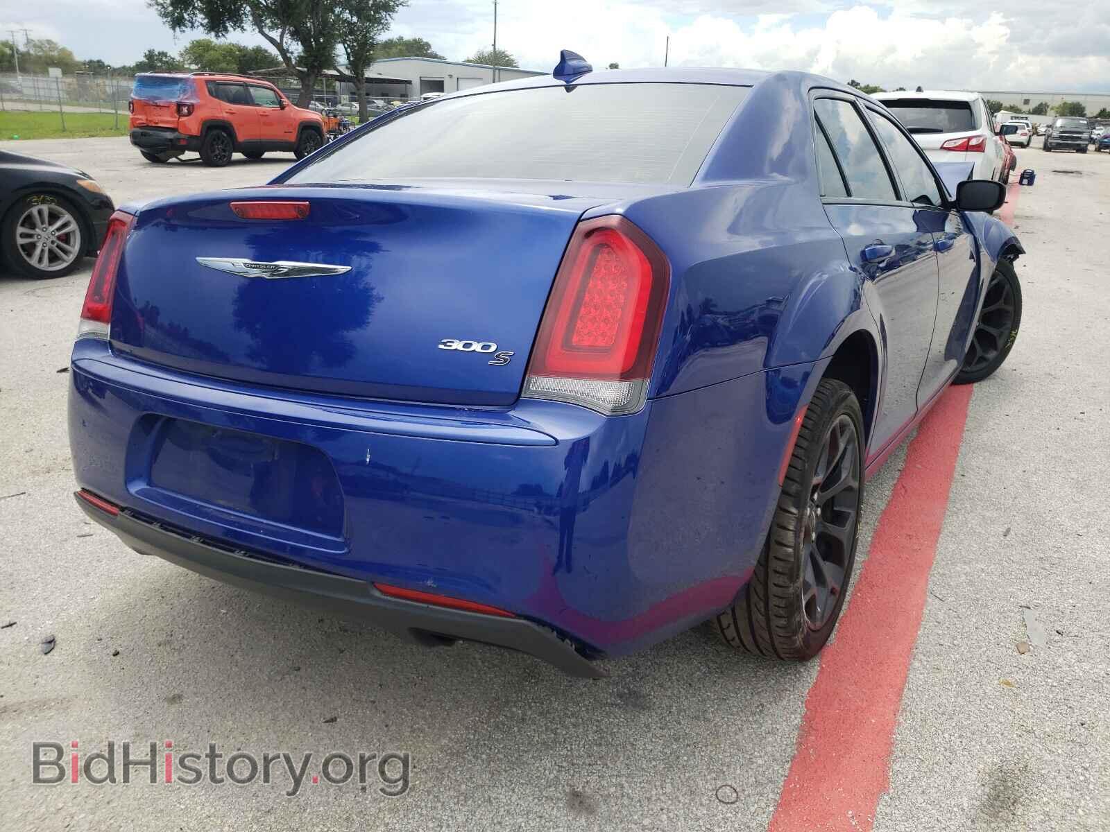2019 CHRYSLER 300 - VIN: 2C3CCABG8KH548836 - Фото 4