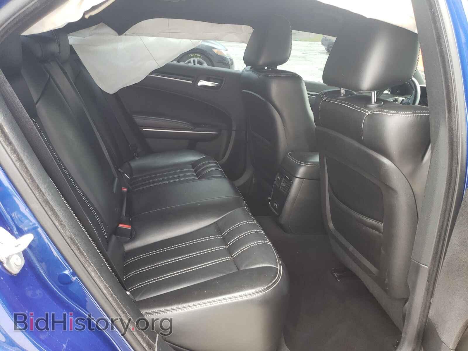 2019 CHRYSLER 300 - VIN: 2C3CCABG8KH548836 - Фото 6