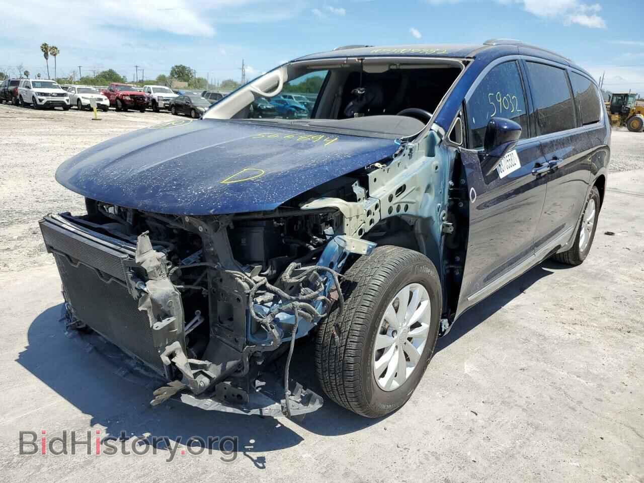 2019 CHRYSLER PACIFICA - VIN: 2C4RC1BG2KR566894 - Photo 2