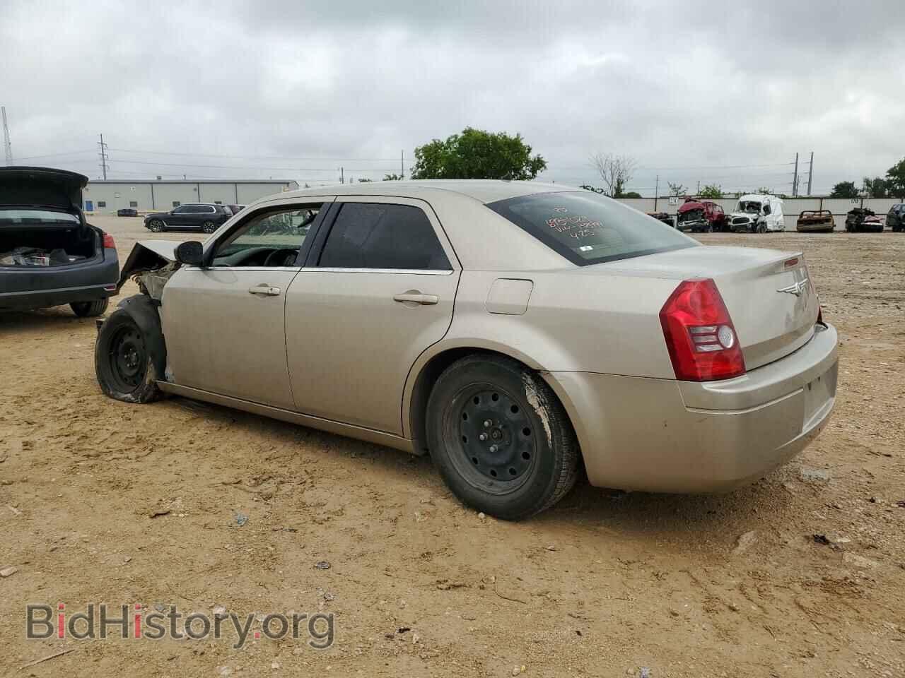 2008 CHRYSLER 300 - VIN: 2C3KA43R48H158991 - Фото 2