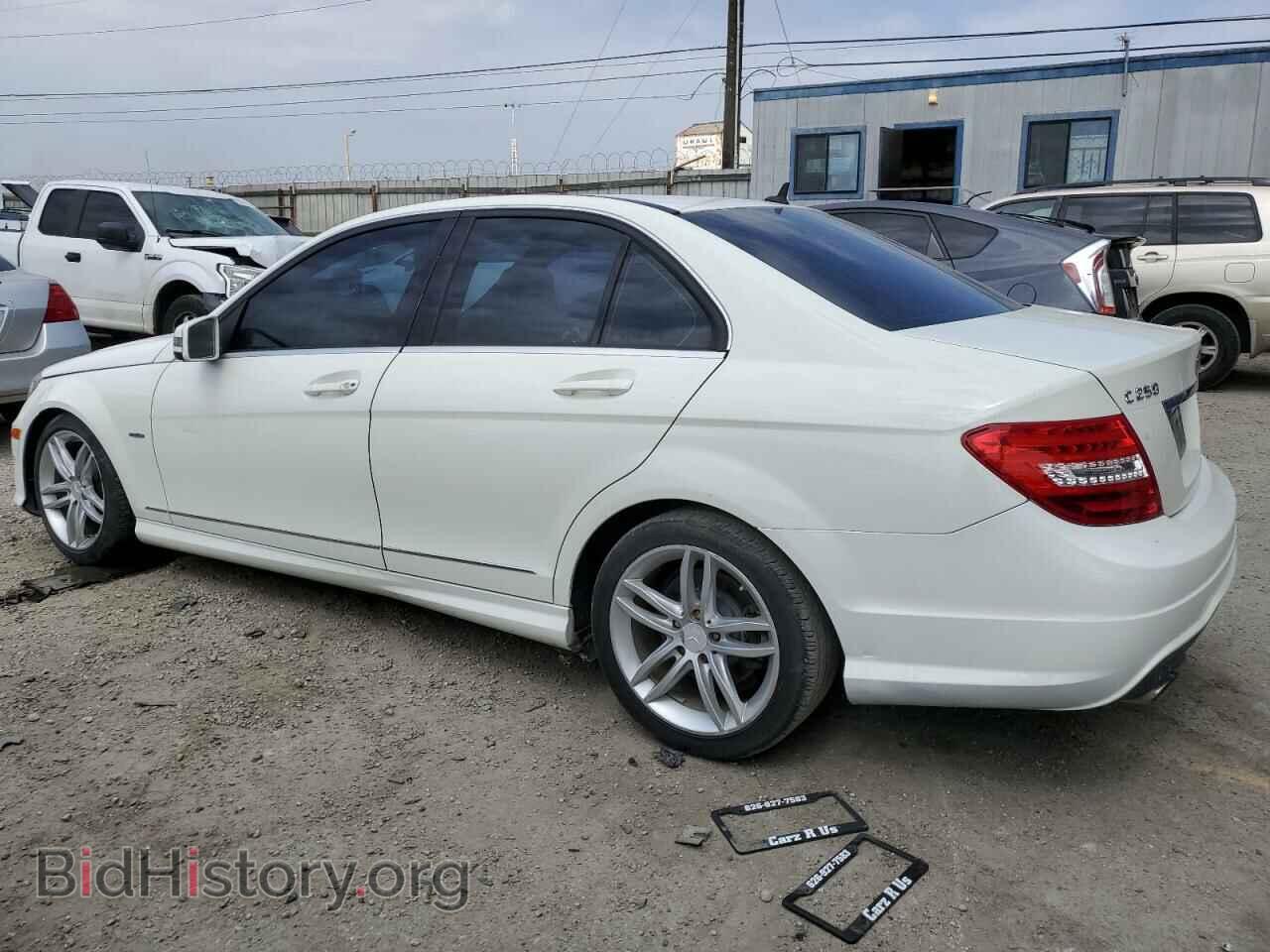 2012 MERCEDES-BENZ C-CLASS - VIN: WDDGF4HB7CA643881 - Фото 2