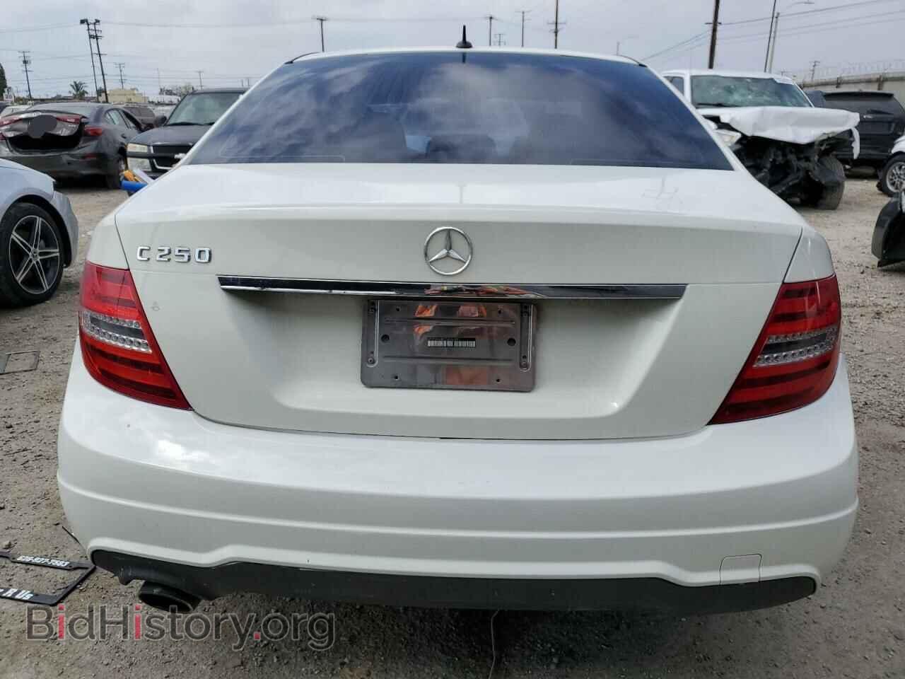 2012 MERCEDES-BENZ C-CLASS - VIN: WDDGF4HB7CA643881 - Фото 6