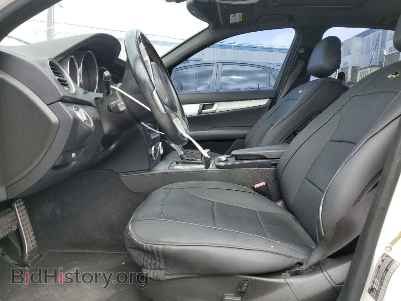 2012 MERCEDES-BENZ C-CLASS - VIN: WDDGF4HB7CA643881 - Фото 7