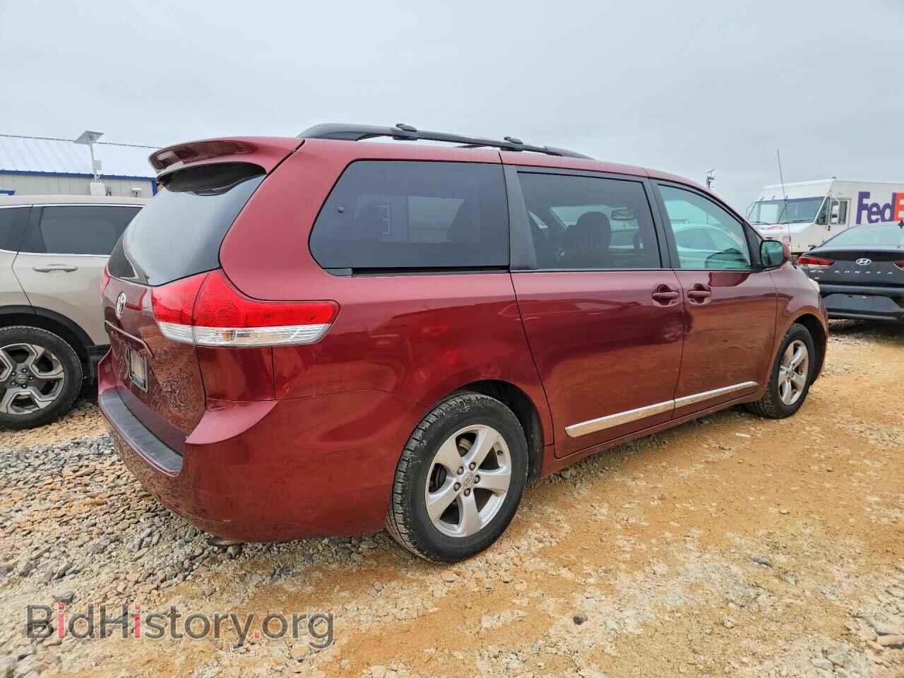 2013 TOYOTA SIENNA - VIN: 5TDKK3DC8DS320744 - Фото 3