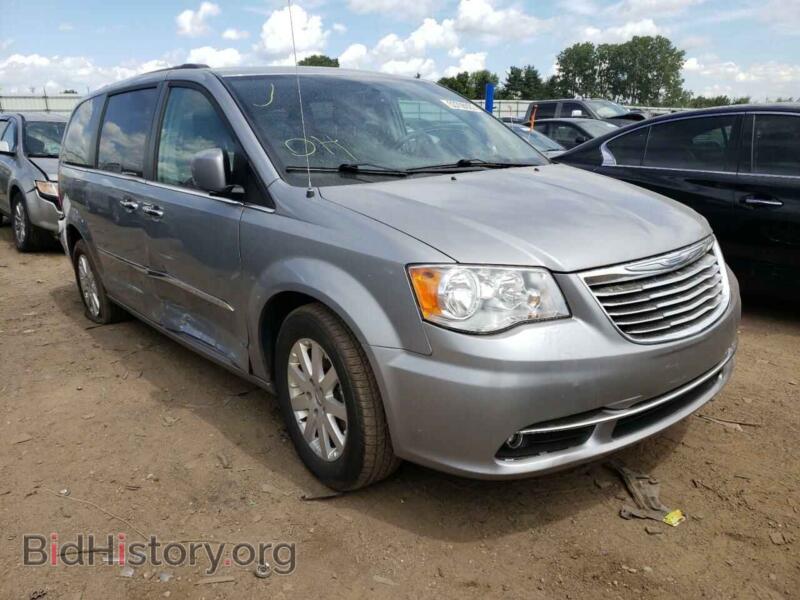 2015 Chrysler MINIVAN Town & COU (VIN 2C4RC1BG9FR662317) — photo 1 of 10, Copart, damage: rear end