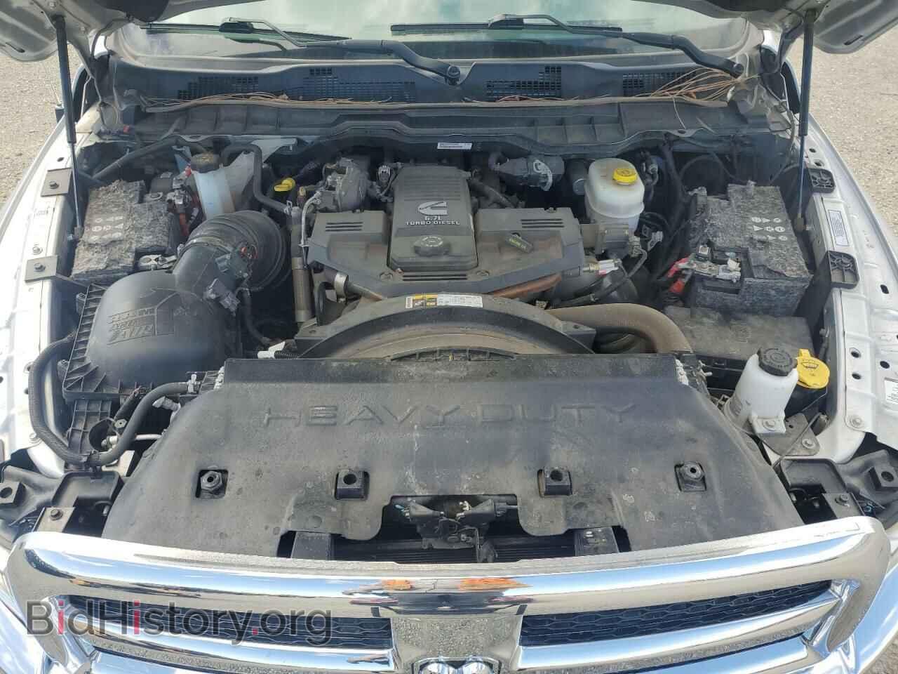 2017 RAM All Models - VIN: 3C6UR5CL2HG744837 - Photo 11