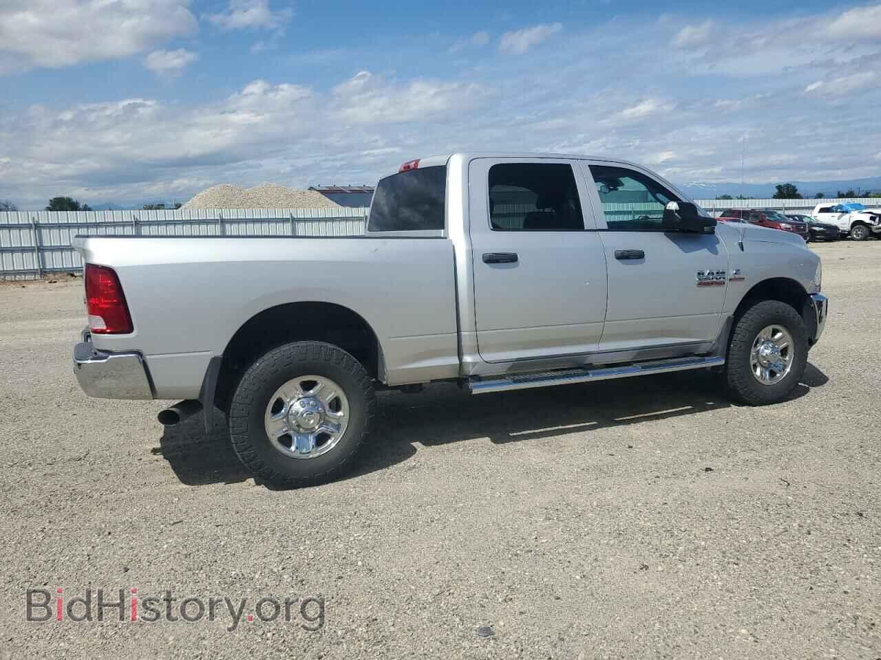 2017 RAM All Models - VIN: 3C6UR5CL2HG744837 - Photo 3