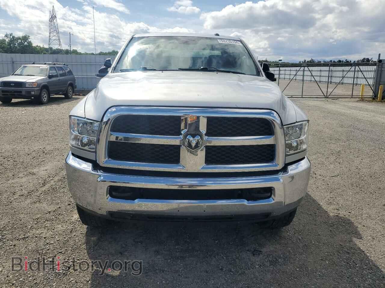 2017 RAM All Models - VIN: 3C6UR5CL2HG744837 - Photo 5