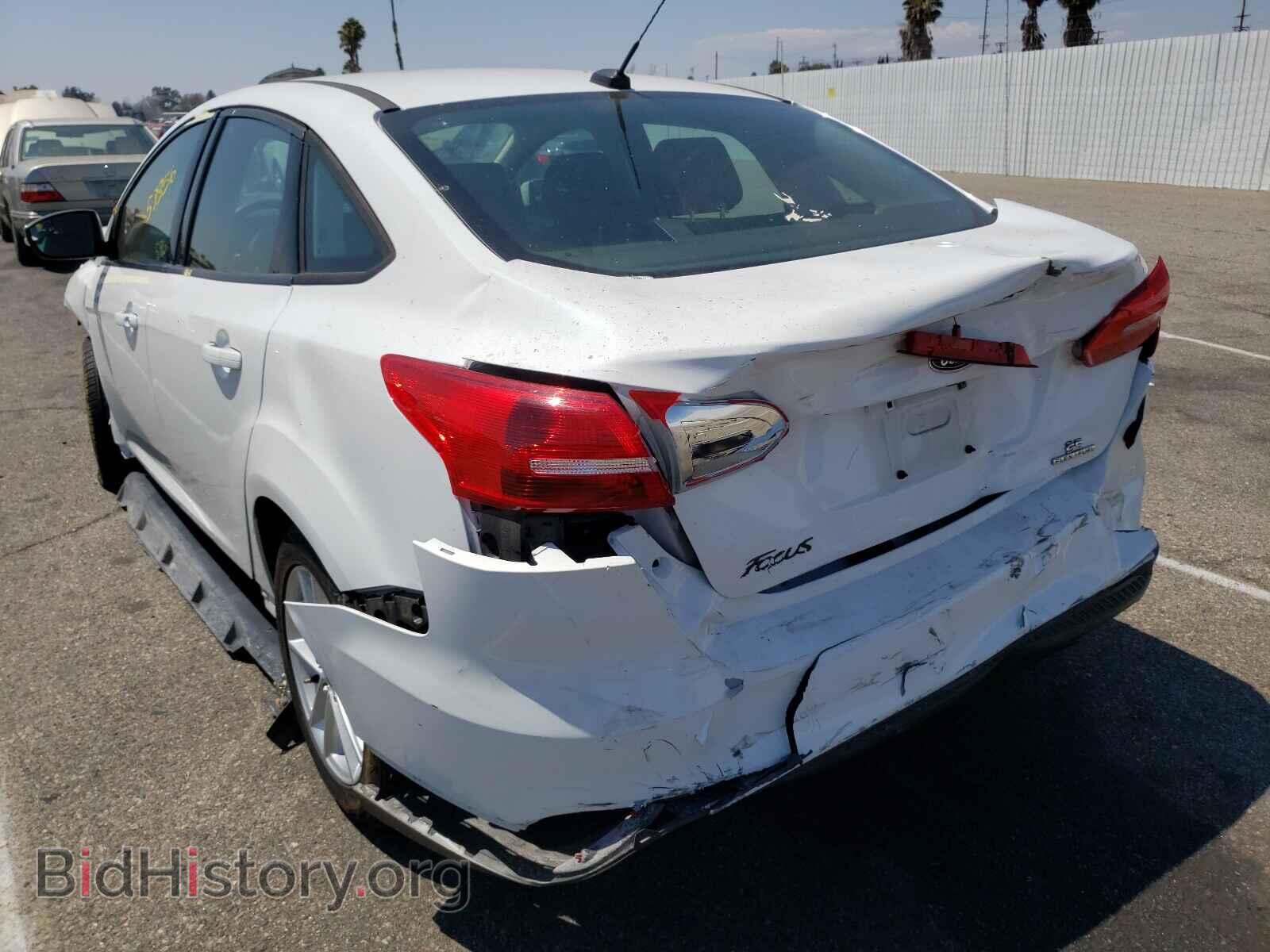 2016 FORD FOCUS - VIN: 1FADP3F22GL276623 - Фото 3
