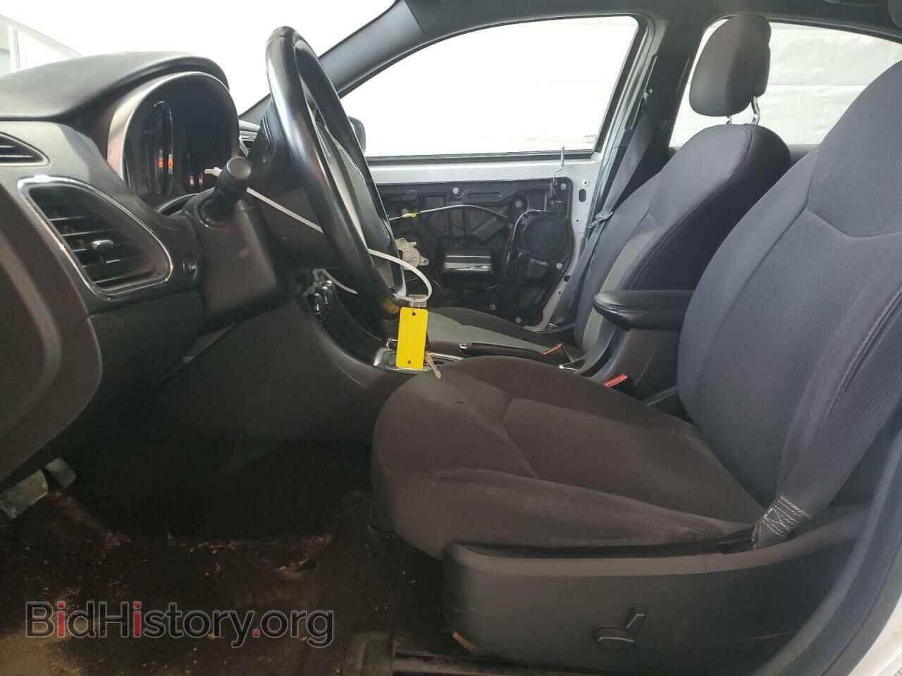 2012 CHRYSLER 200 - VIN: 1C3CCBBGXCN257477 - Фото 7