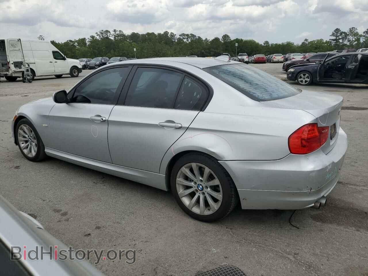 2011 BMW 3 SERIES - VIN: WBAPH7G52BNN05591 - Фото 2