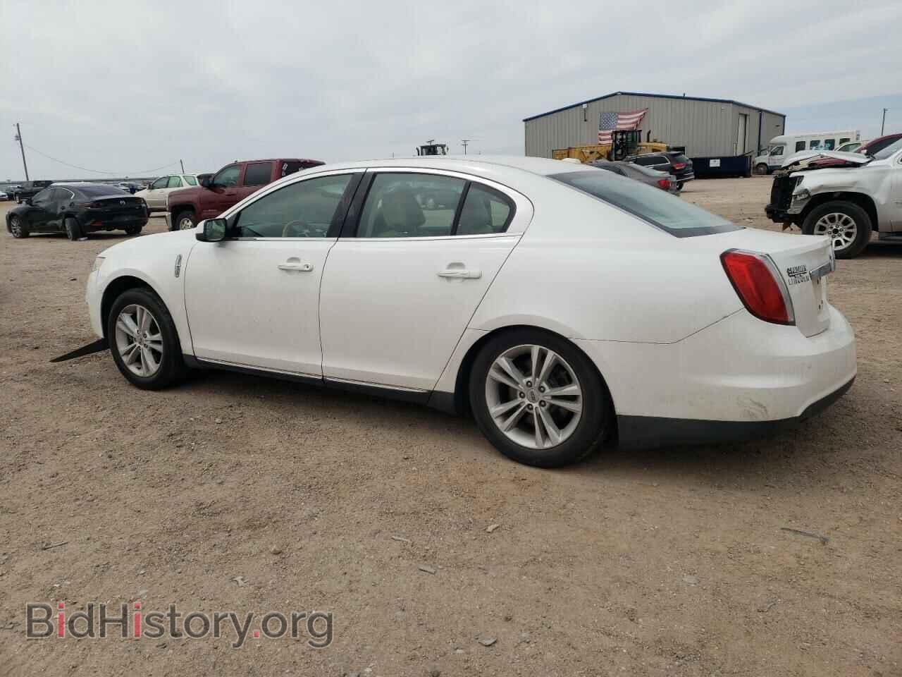 2011 LINCOLN MKS - VIN: 1LNHL9DR7BG605341 - Фото 2