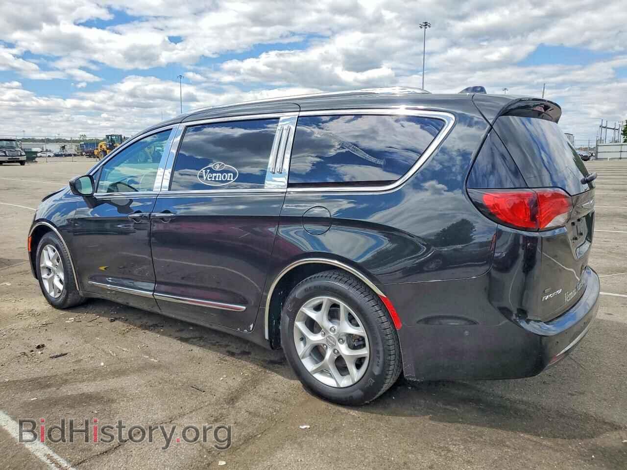 2018 CHRYSLER PACIFICA - VIN: 2C4RC1EG8JR106097 - Photo 2