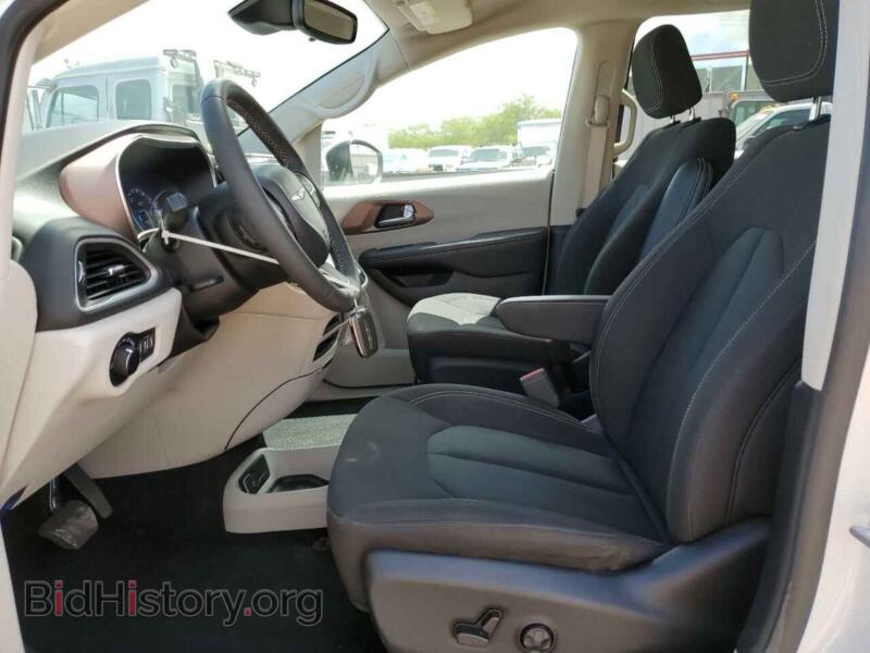 2023 Chrysler MINIVAN (VIN 2C4RC1CG5PR520353) — photo 7 of 13