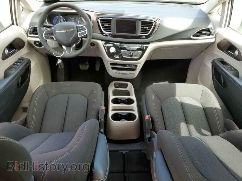 2023 Chrysler MINIVAN (VIN 2C4RC1CG5PR520353) — photo 8 of 13