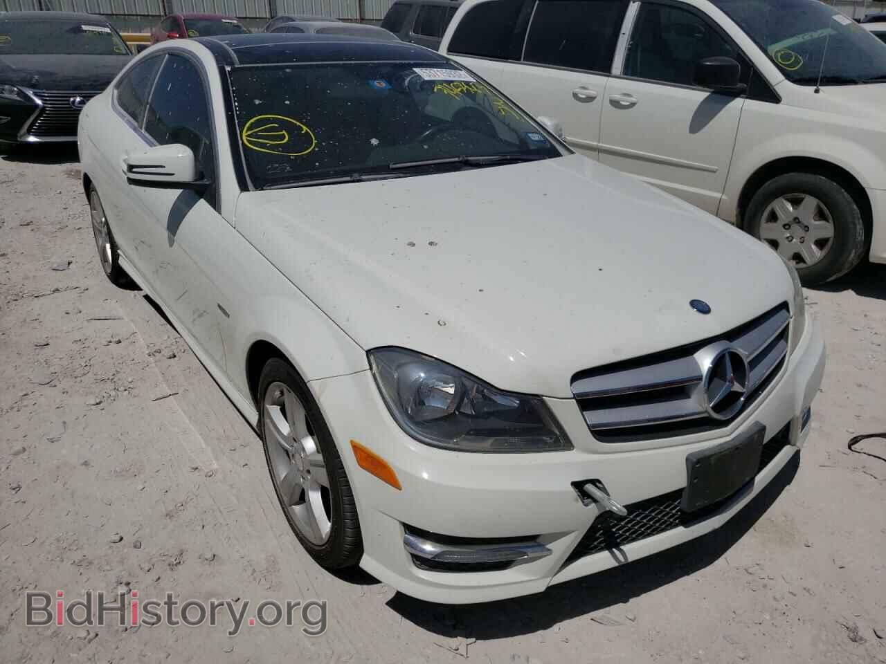 Photo WDDGJ4HB0CF745363 - MERCEDES-BENZ C-CLASS 2012