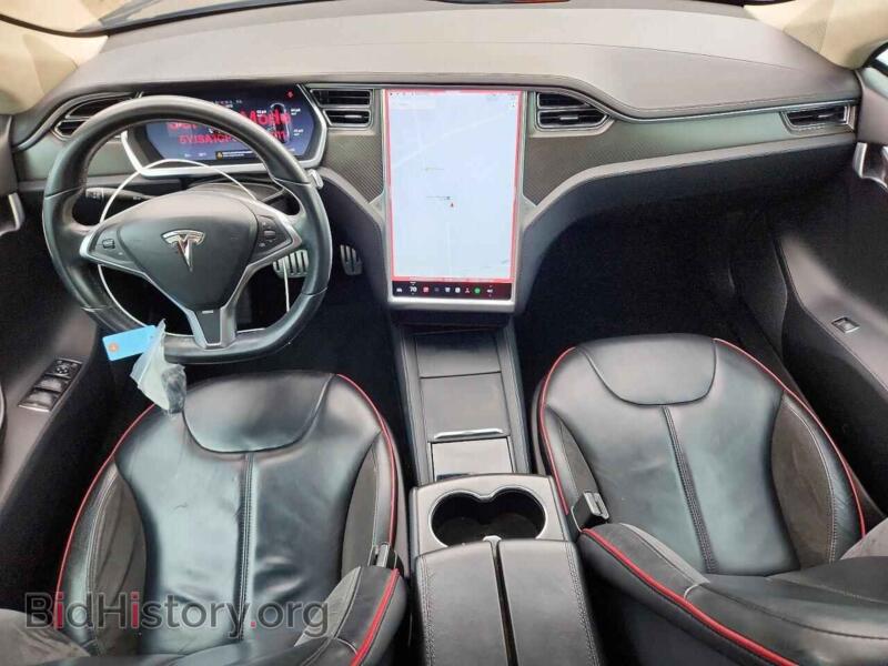 2013 Tesla MODEL S (VIN 5YJSA1CP9DFP07111) — фото 8 из 12