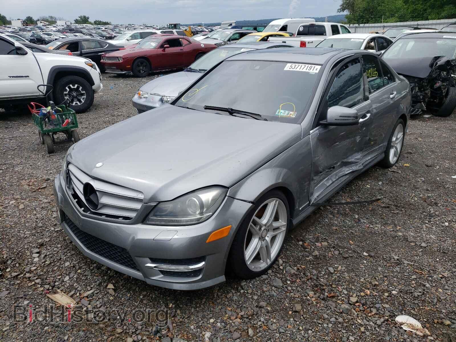 2013 MERCEDES-BENZ C-CLASS - VIN: WDDGF8AB1DA761685 - Фото 2