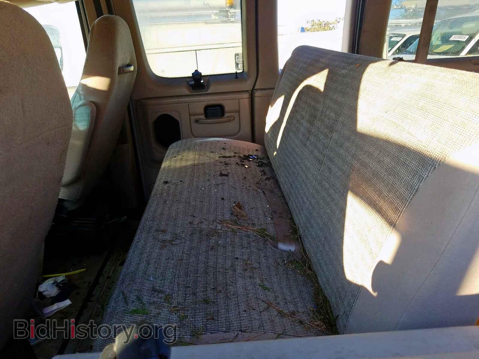 2002 FORD ECONOLINE - VIN: 1FBSS31L02HA38656 - Photo 6