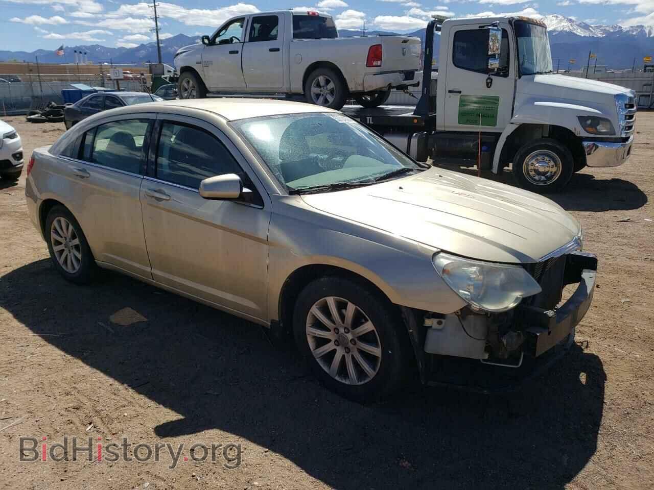2010 CHRYSLER SEBRING - VIN: 1C3CC5FBXAN211435 - Фото 4