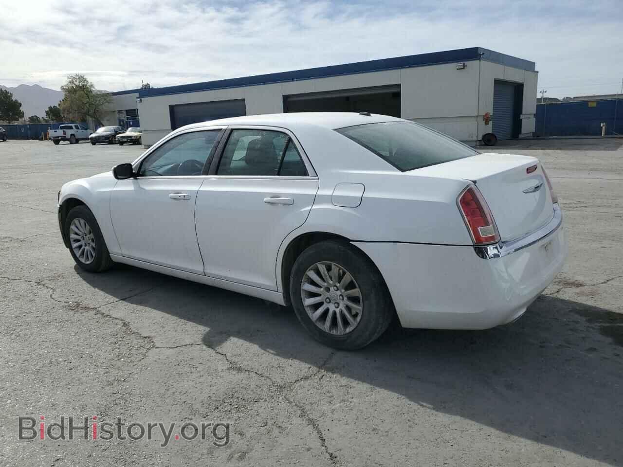 2011 CHRYSLER 300 - VIN: 2C3CA4CG9BH529931 - Фото 2