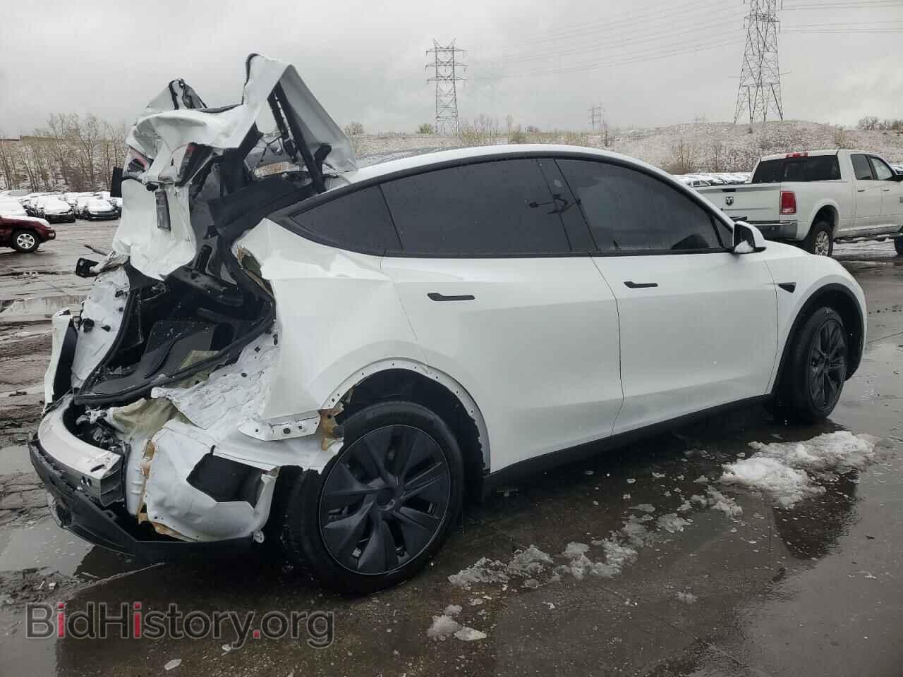 2024 TESLA MODEL Y - VIN: 7SAYGDEE2RF160327 - Photo 3