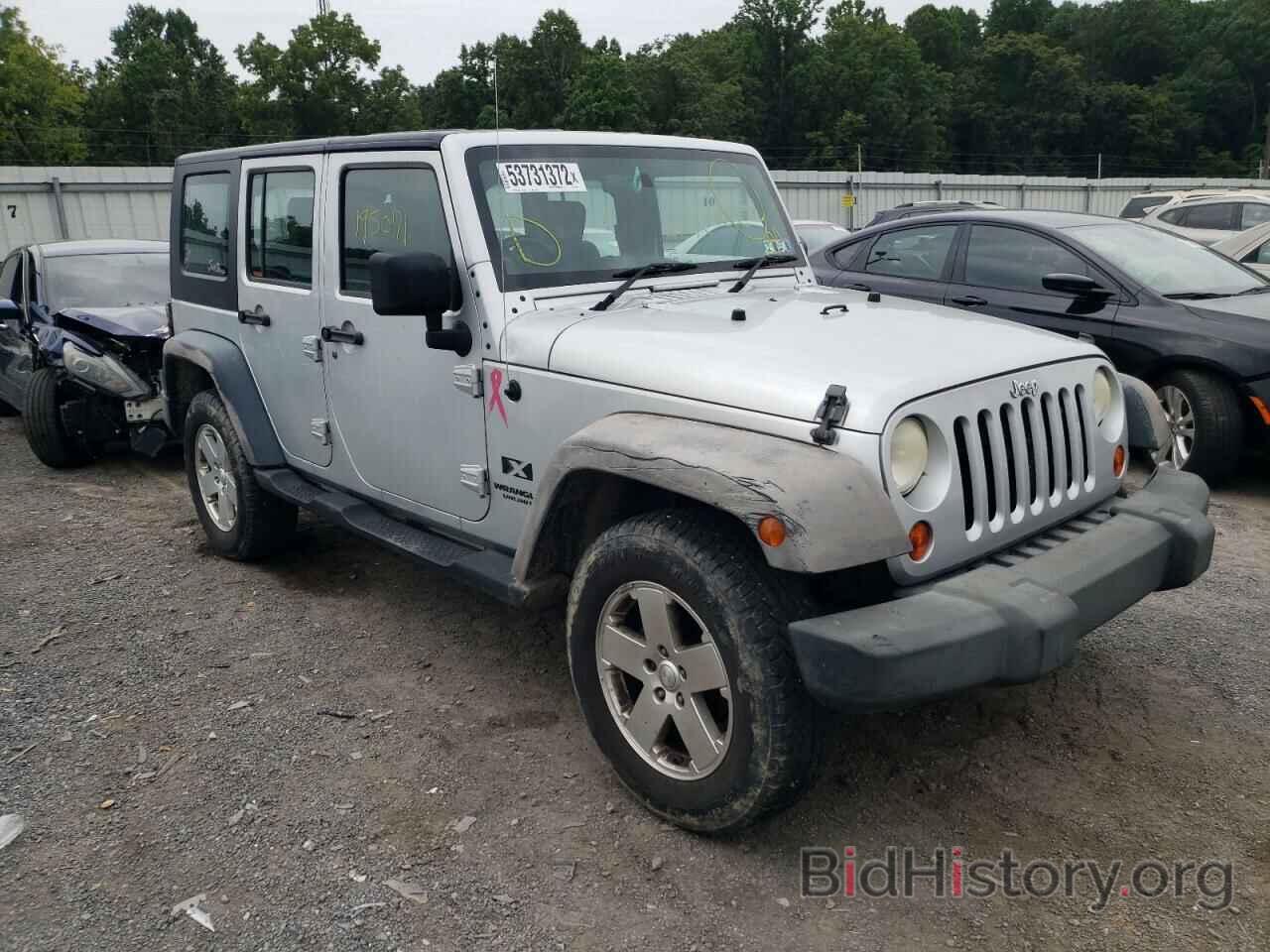 Photo 1J4GZ39149L728072 - JEEP WRANGLER 2009