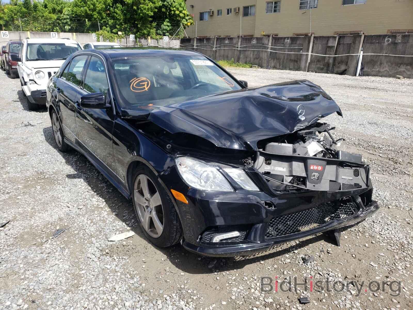 Photo WDDHF8HB0BA458811 - MERCEDES-BENZ E-CLASS 2011