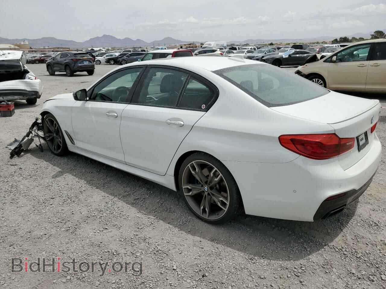 2018 BMW M5 - VIN: WBAJB9C52JB035829 - Фото 2