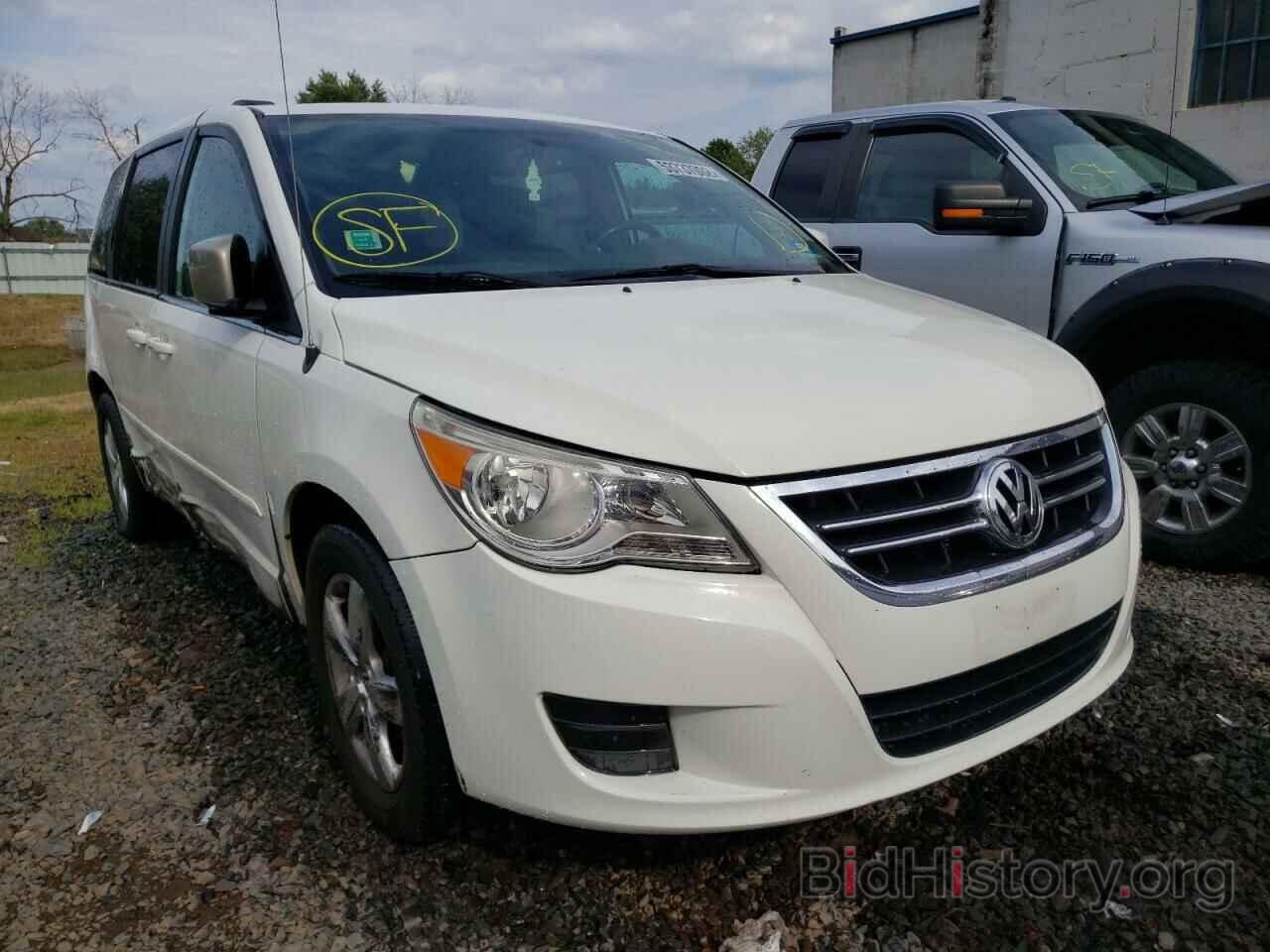 Photo 2V4RW3DGXBR691616 - VOLKSWAGEN ROUTAN 2011