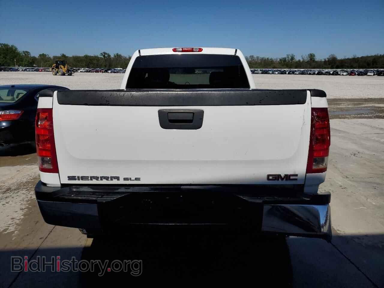 2011 GMC SIERRA - VIN: 1GT120C83BF179103 - Фото 6