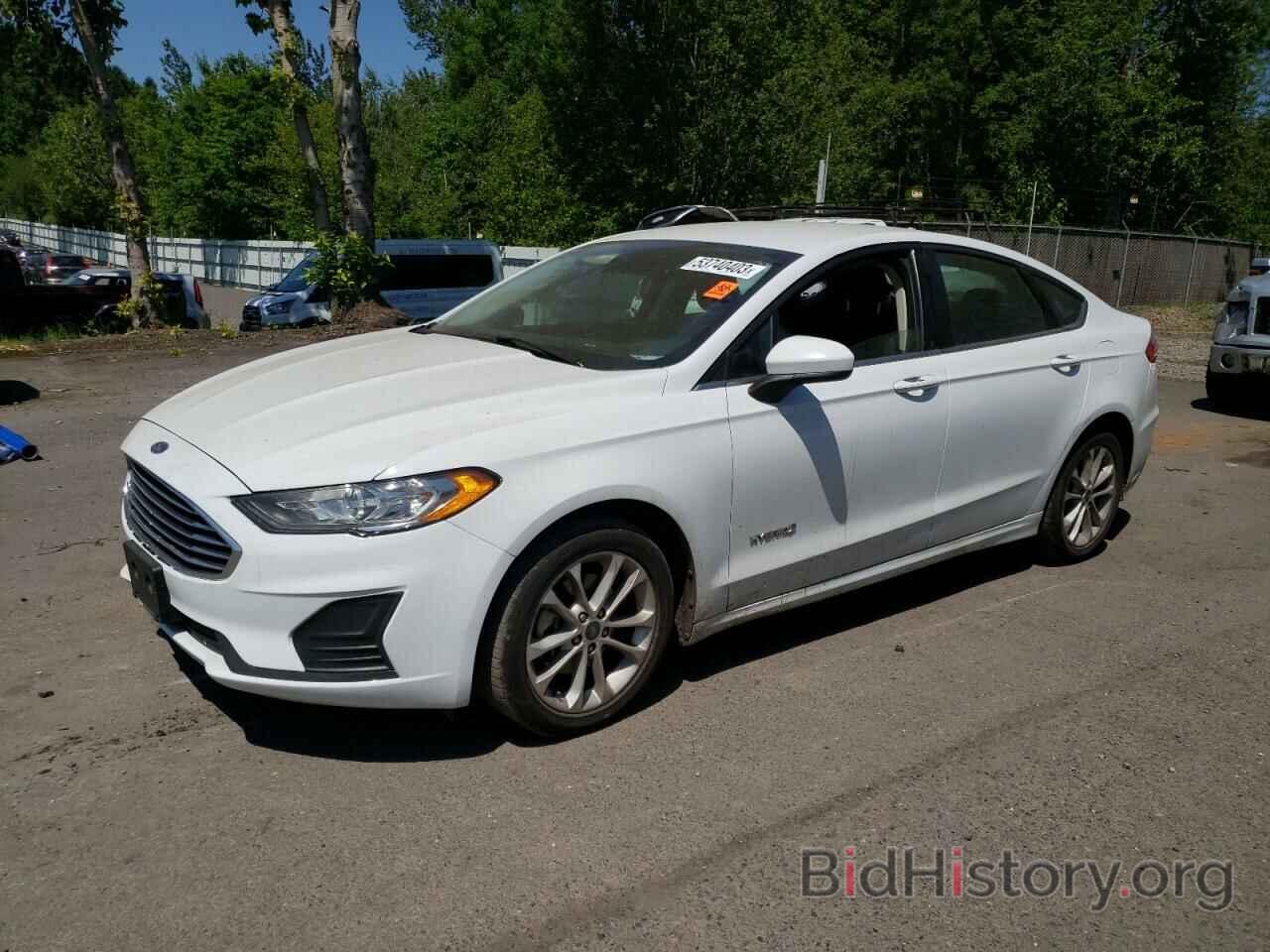 Photo 3FA6P0LU2KR272160 - FORD FUSION 2019