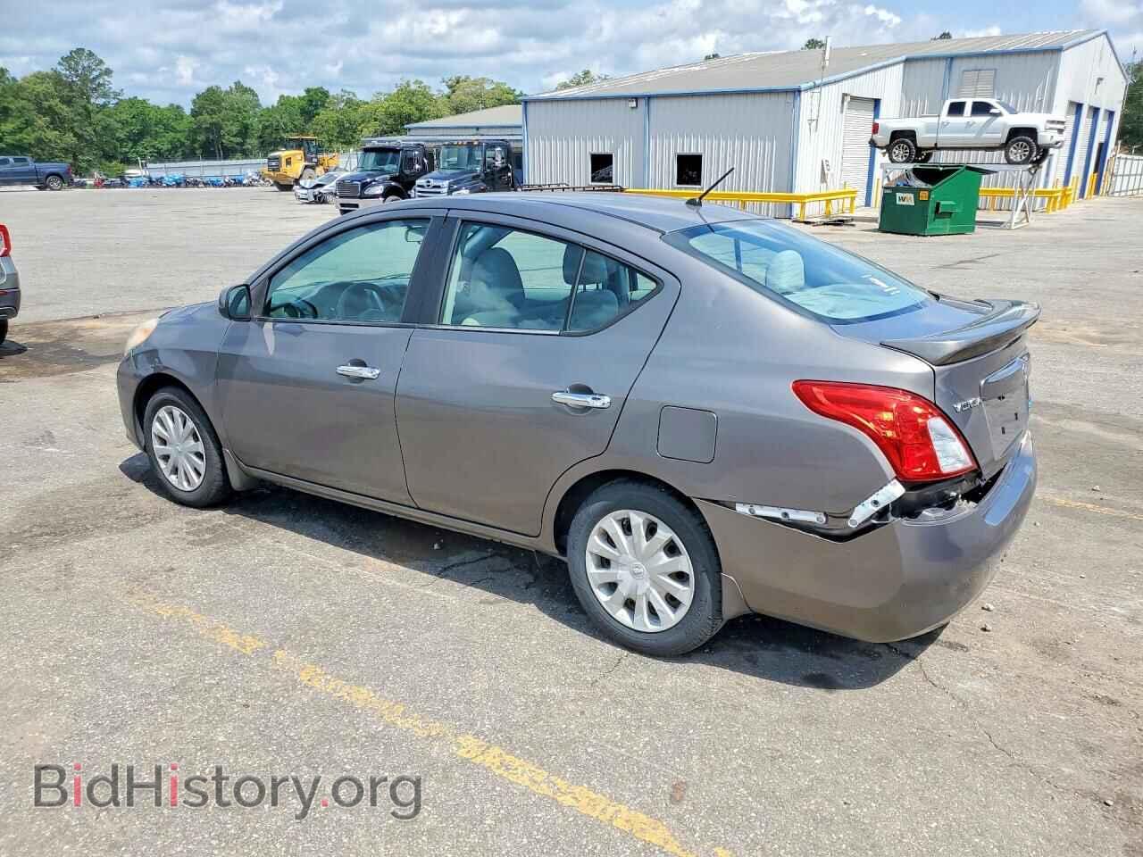 2013 NISSAN VERSA - VIN: 3N1CN7AP8DL862705 - Фото 2