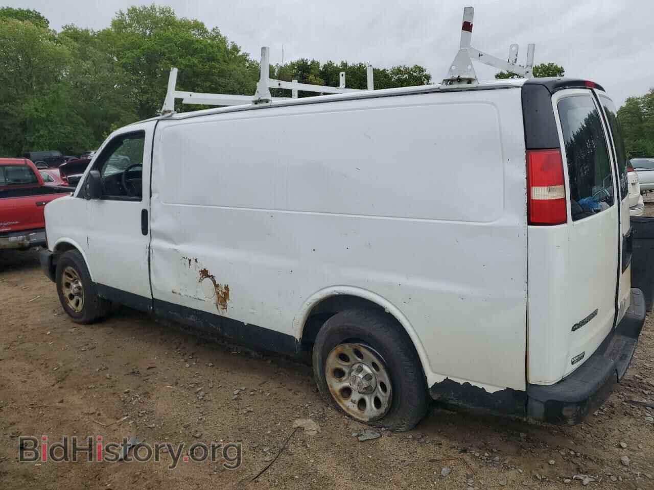 2009 CHEVROLET EXPRESS - VIN: 1GCFG15X891103501 - Фото 2