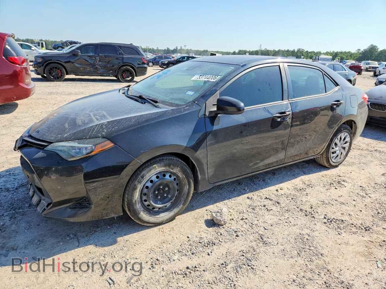 Photo 5YFBURHE5JP762166 - TOYOTA COROLLA 2018