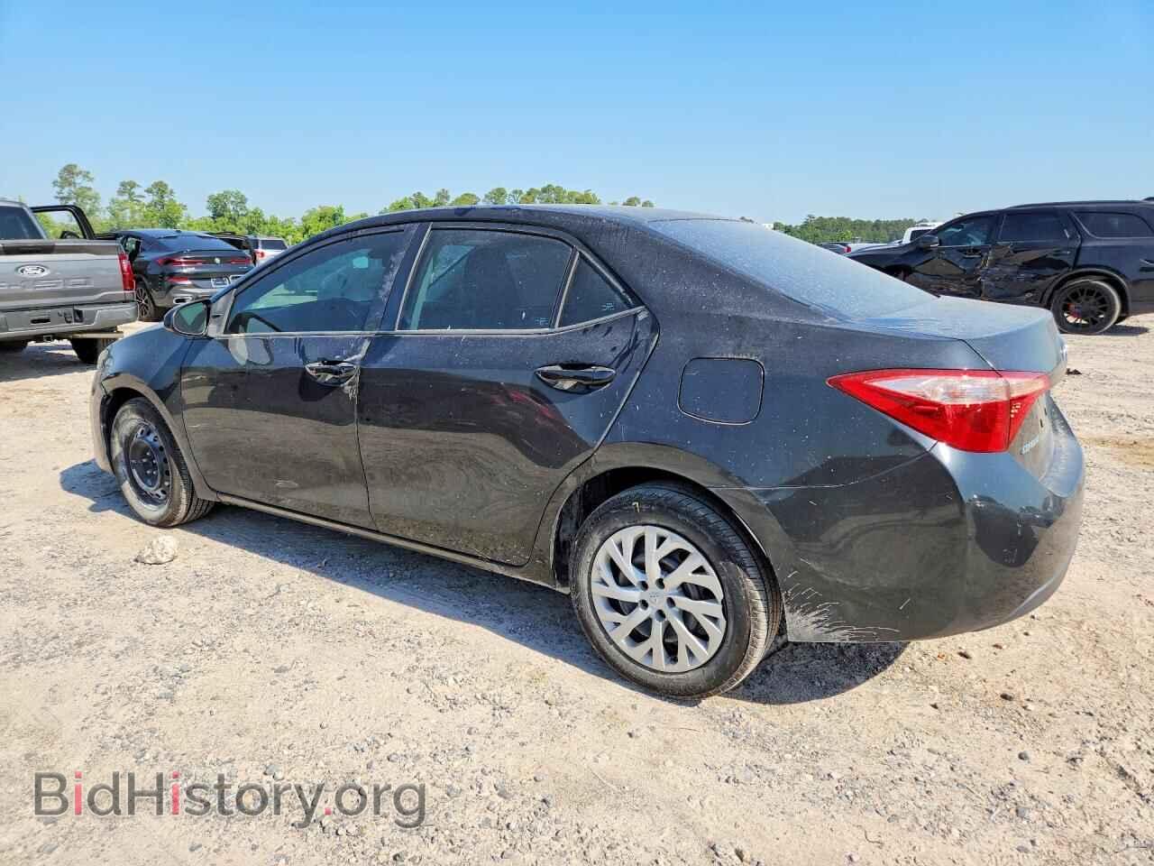 2018 TOYOTA COROLLA - VIN: 5YFBURHE5JP762166 - Photo 2