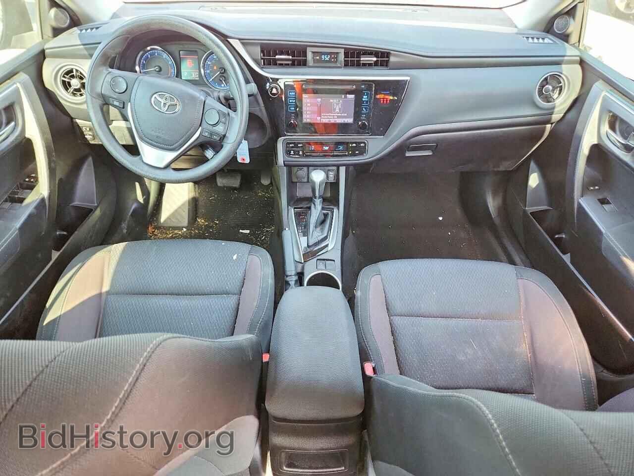 2018 TOYOTA COROLLA - VIN: 5YFBURHE5JP762166 - Photo 8