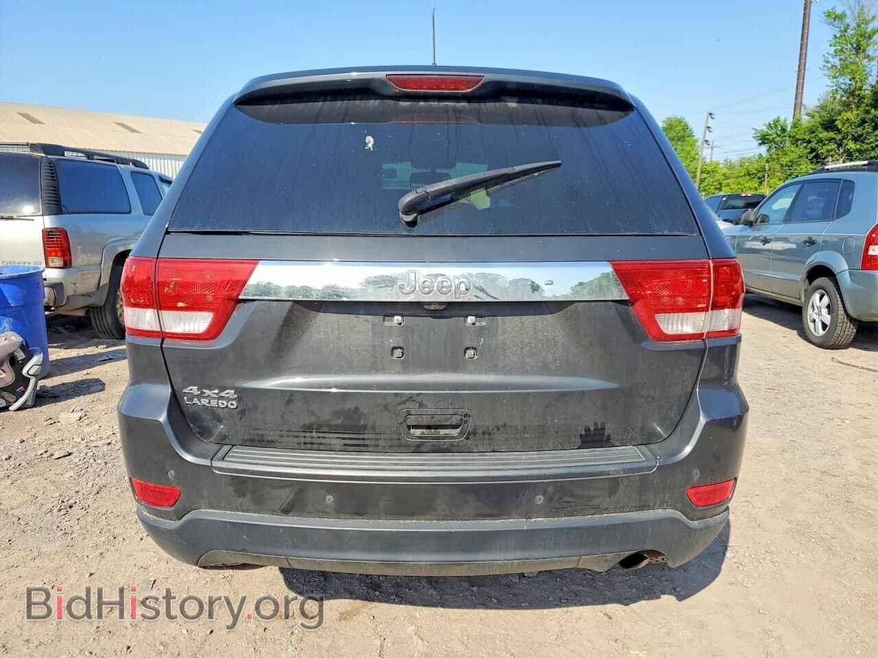 2011 Jeep CHEROKEE (VIN 1J4RR4GG0BC590641) — фото 6 из 13