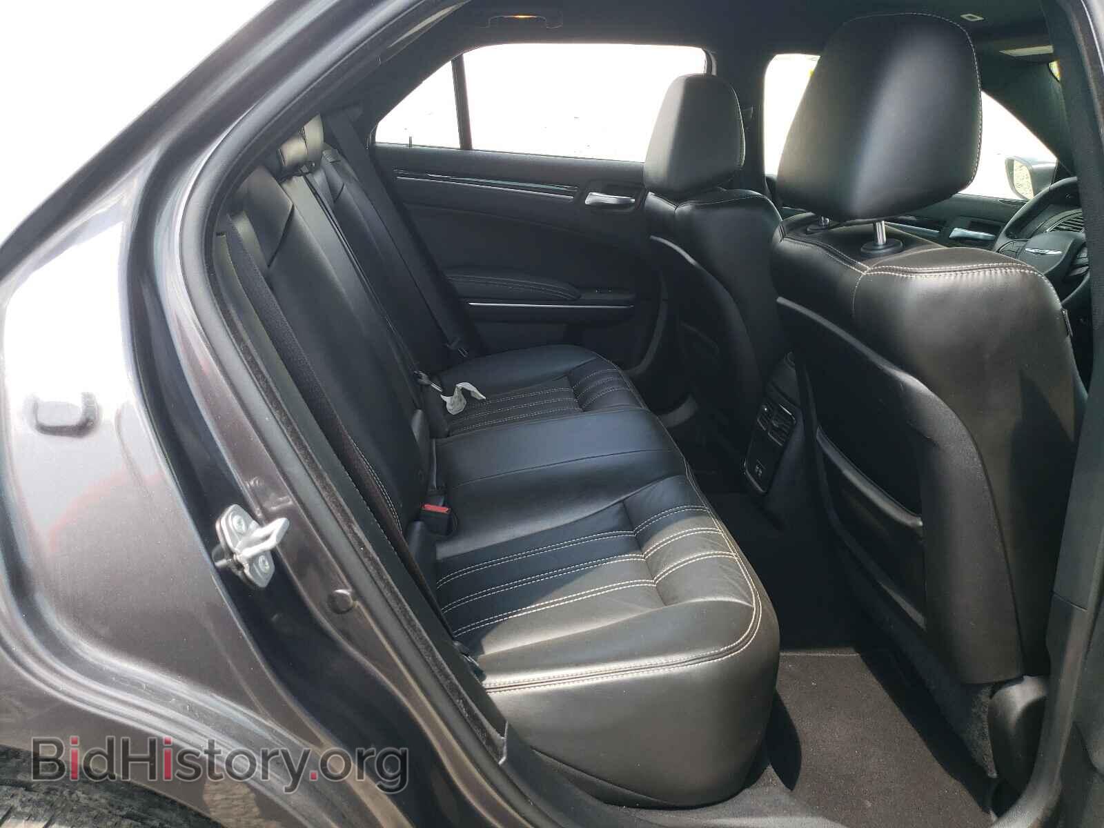 2019 CHRYSLER 300 - VIN: 2C3CCABGXKH609393 - Фото 6
