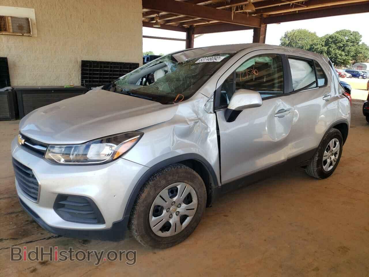 2017 CHEVROLET TRAX - VIN: 3GNCJKSB7HL227972 - Фото 2
