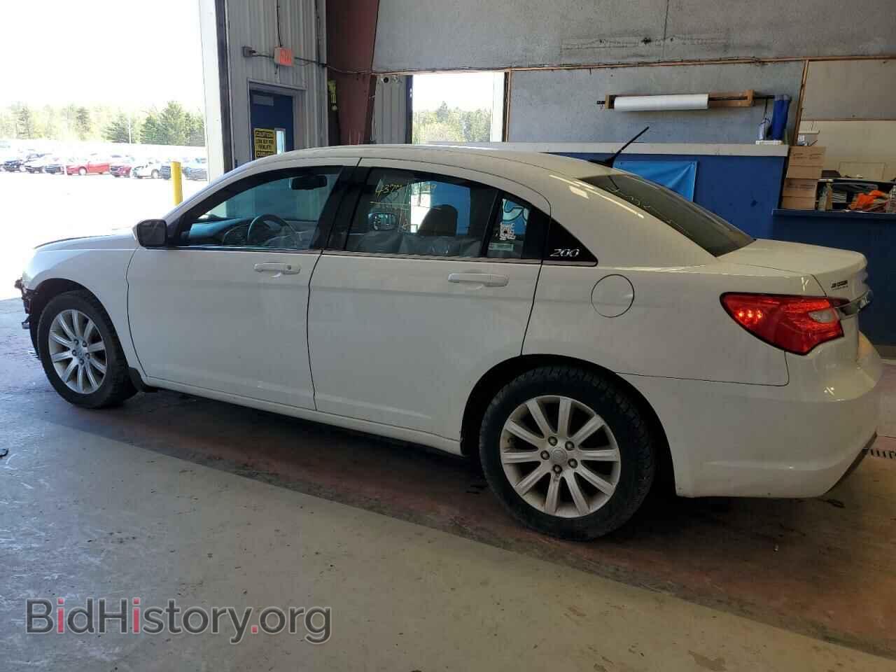 2014 CHRYSLER 200 - VIN: 1C3CCBBB3EN198635 - Фото 2