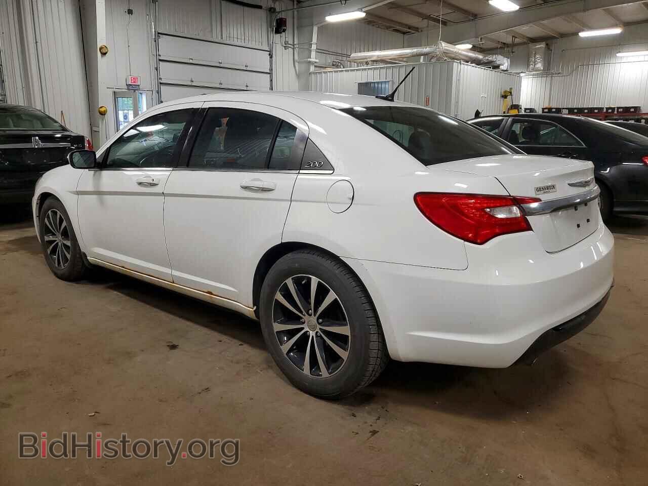 2013 CHRYSLER 200 - VIN: 1C3CCBCG7DN571006 - Photo 2