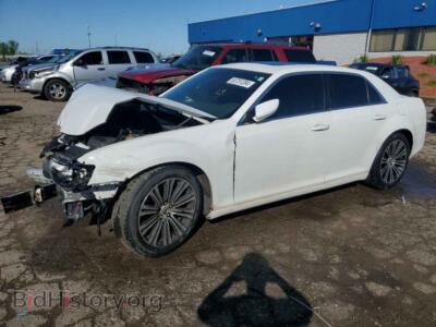 2013 Chrysler 300 S, белый — VIN 2C3CCABG1DH718344, Copart