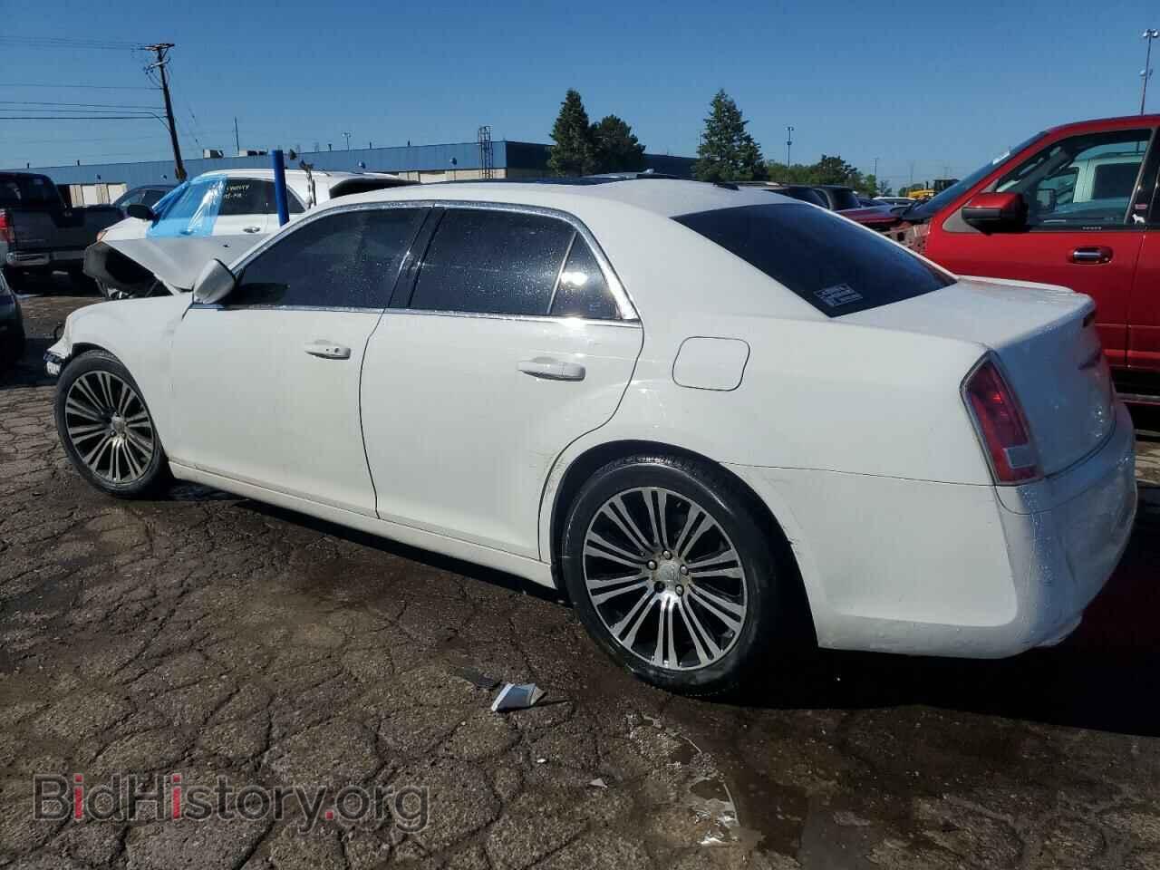 2013 CHRYSLER 300 - VIN: 2C3CCABG1DH718344 - Фото 2